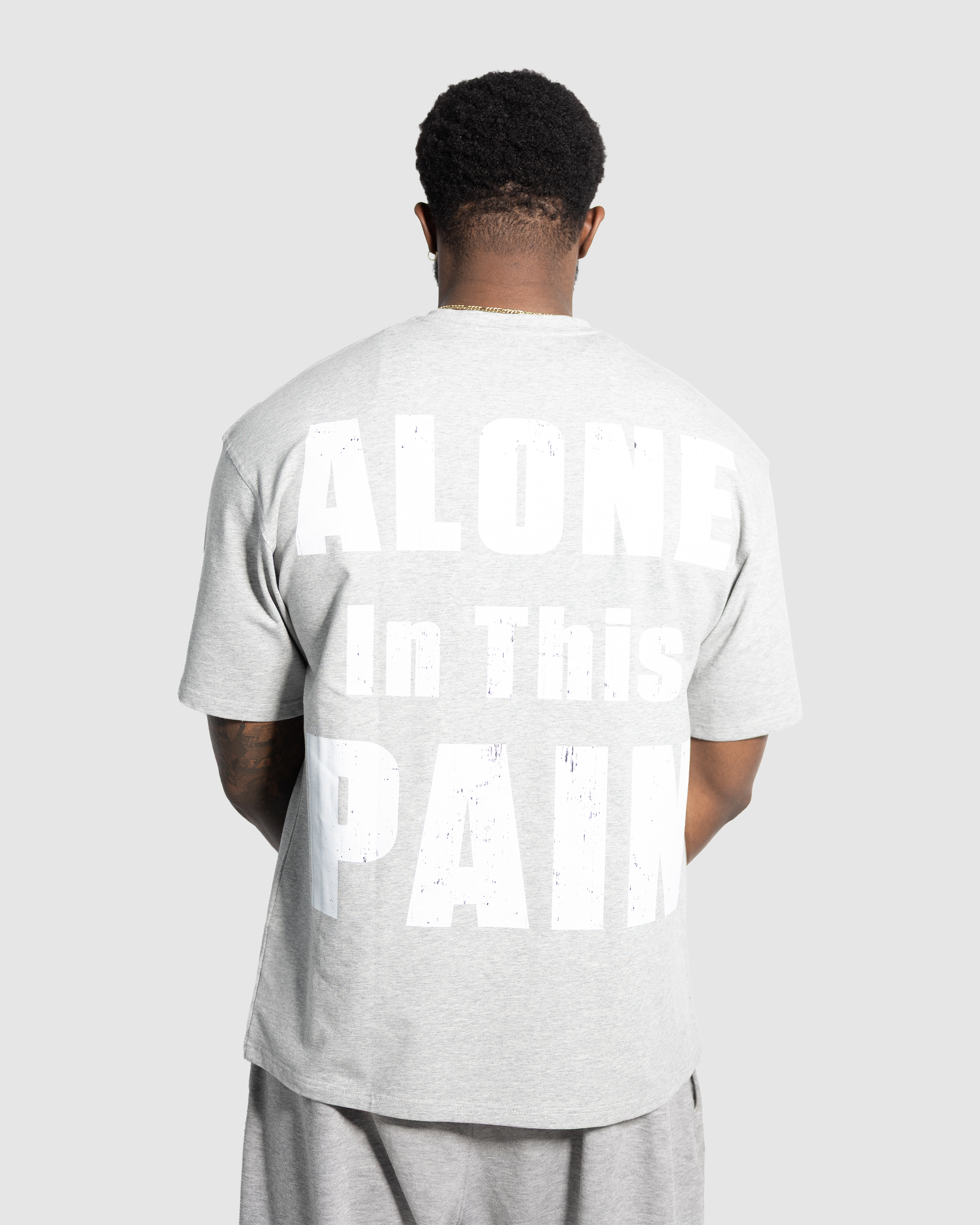 ALONE IN THIS PAIN OVERSIZED TEE