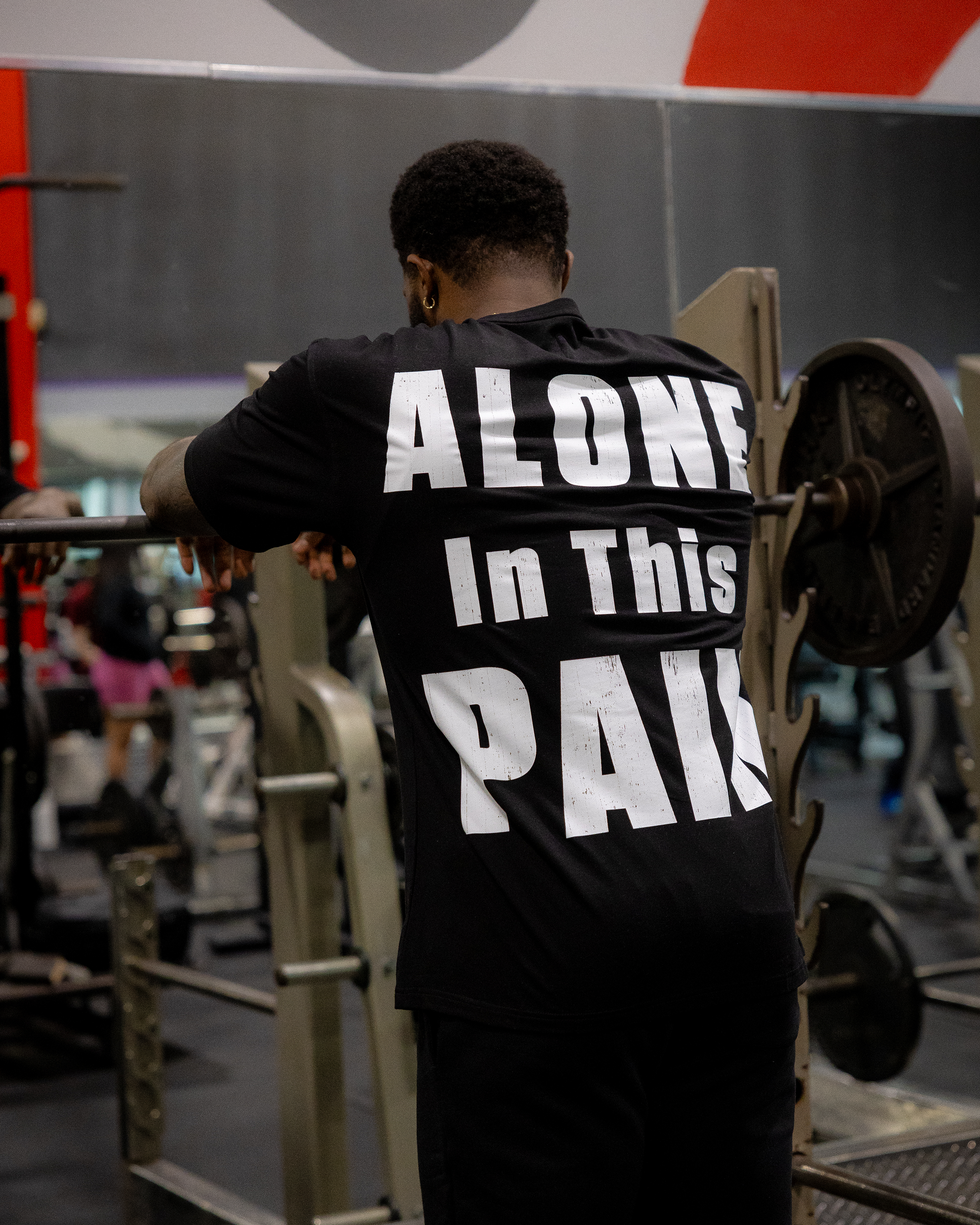 ALONE IN THIS PAIN OVERSIZED TEE